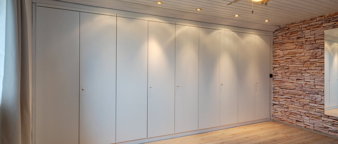 アティック・フラット（屋根裏） München Lerchenau 03 寝室 11948