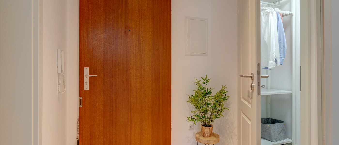 マンション München Pasing 04 玄関入り口 12033