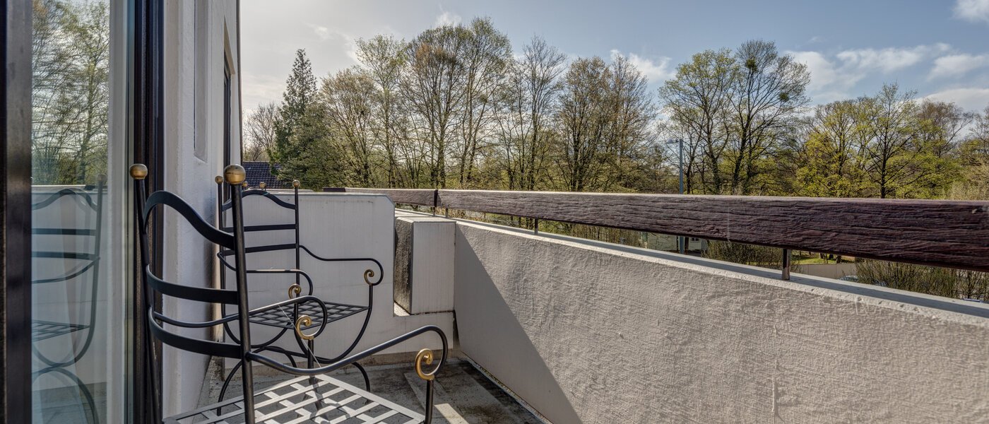 アティック・フラット（屋根裏） München Oberföhring 01 ベランダ 1205