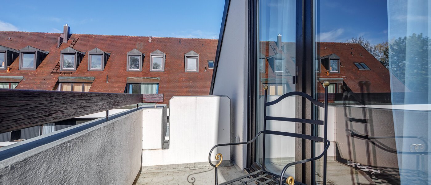 アティック・フラット（屋根裏） München Oberföhring 02 ベランダ 1205