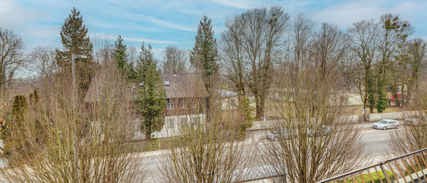 アティック・フラット（屋根裏） München Oberföhring 03 物件からの眺め 1206