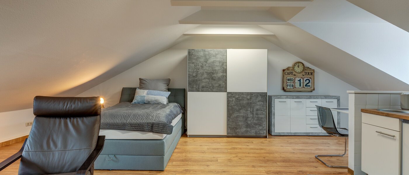 アティック・フラット（屋根裏） München Au 03 リビングエリア 12102