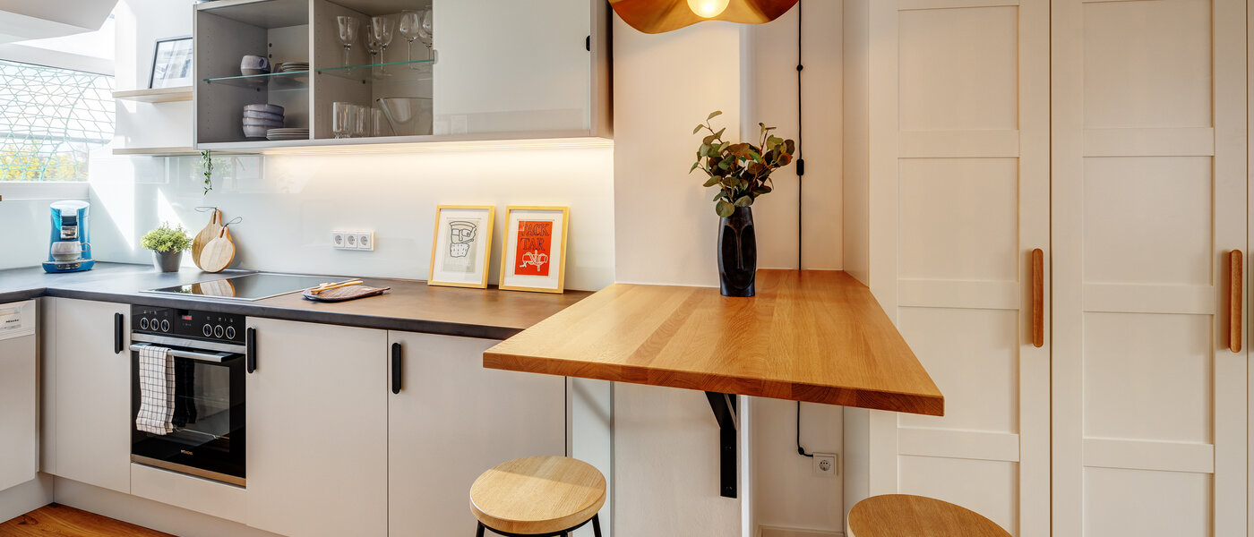 アティック・フラット（屋根裏） München Lehel 05 キッチン 12257