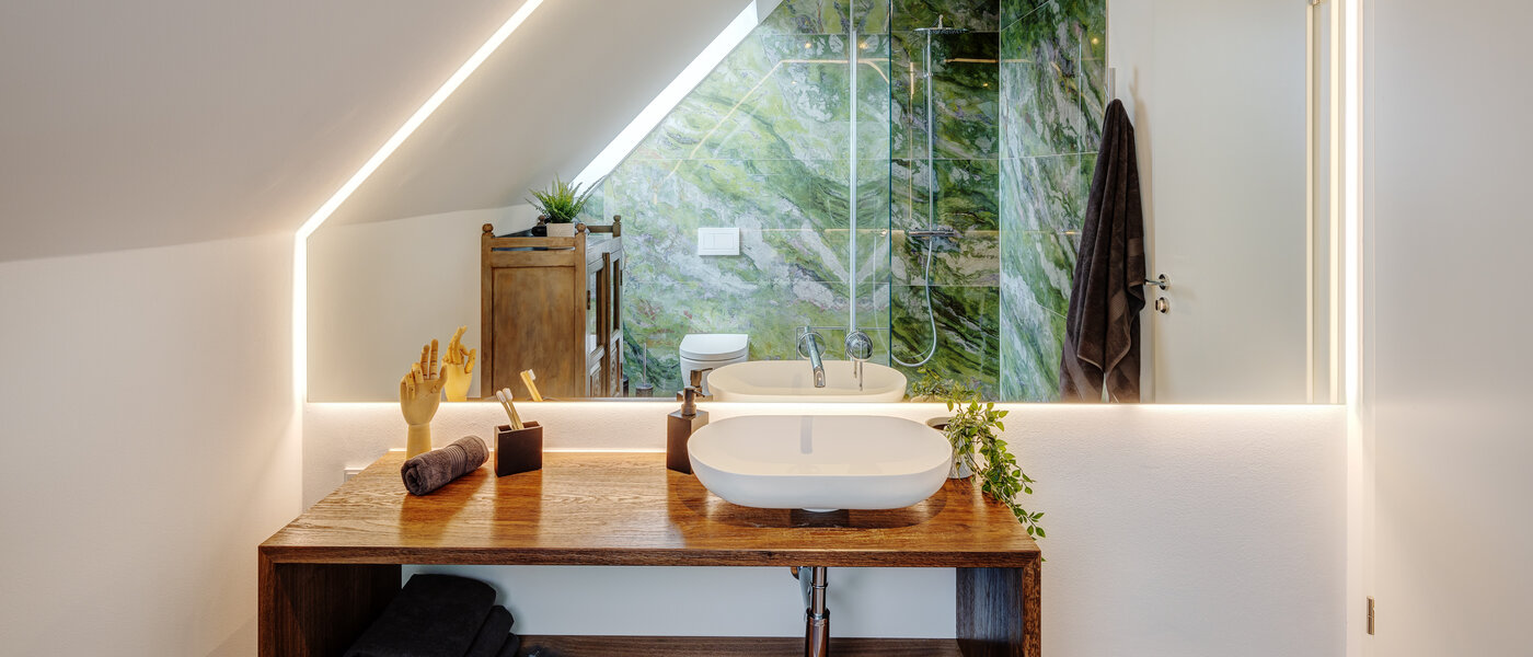 アティック・フラット（屋根裏） München Lehel 01 浴室 12257