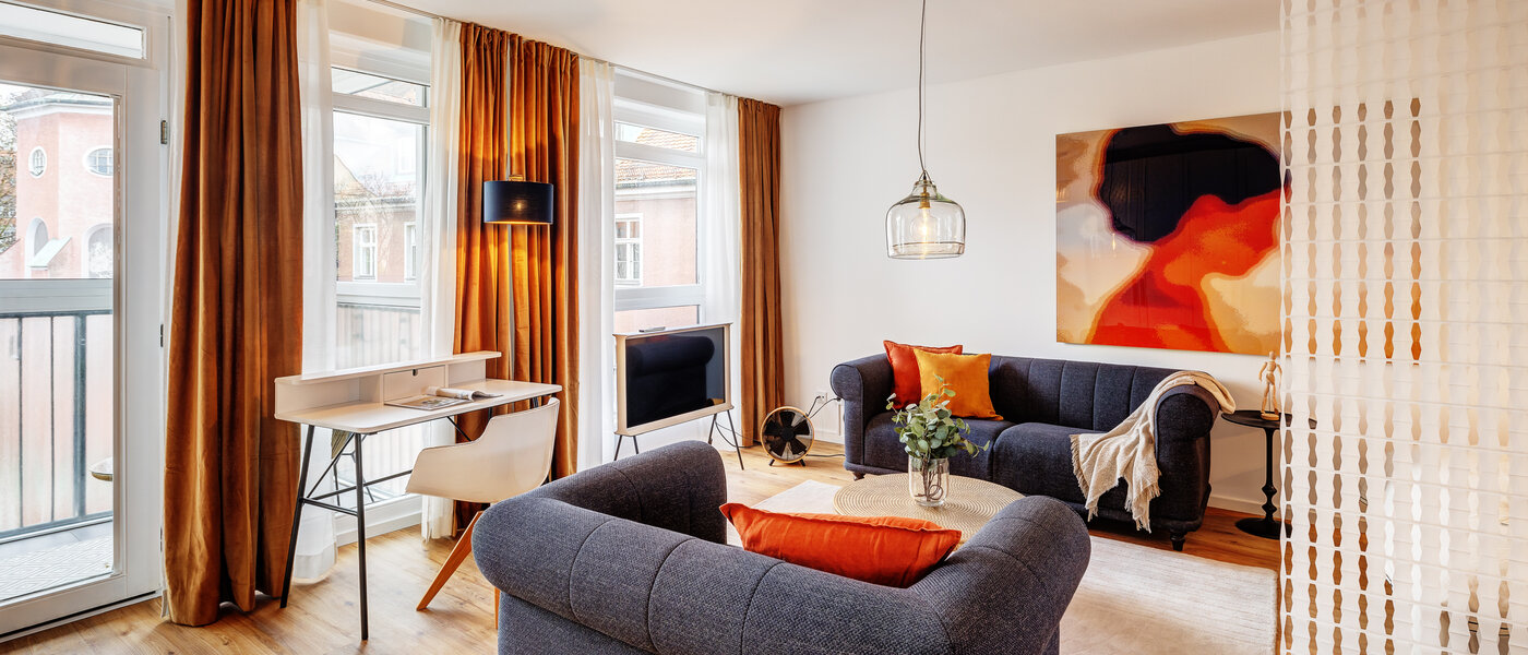 アティック・フラット（屋根裏） München Lehel 01 リビングエリア 12257