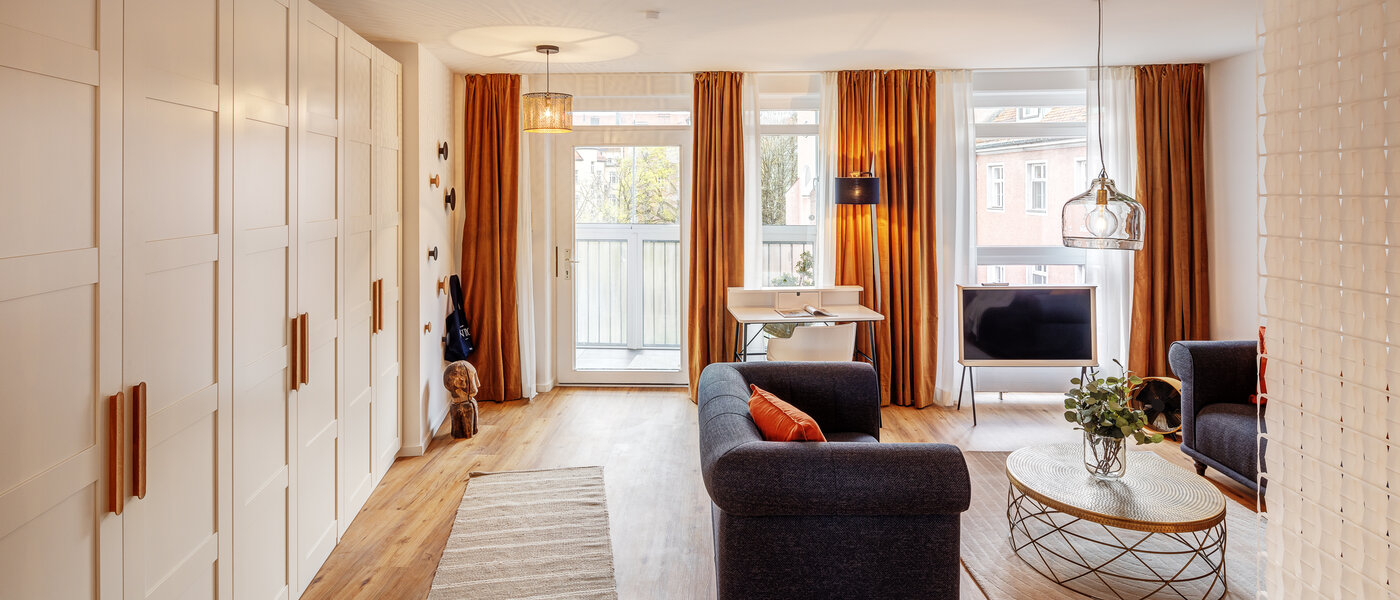 アティック・フラット（屋根裏） München Lehel 04 リビングエリア 12257