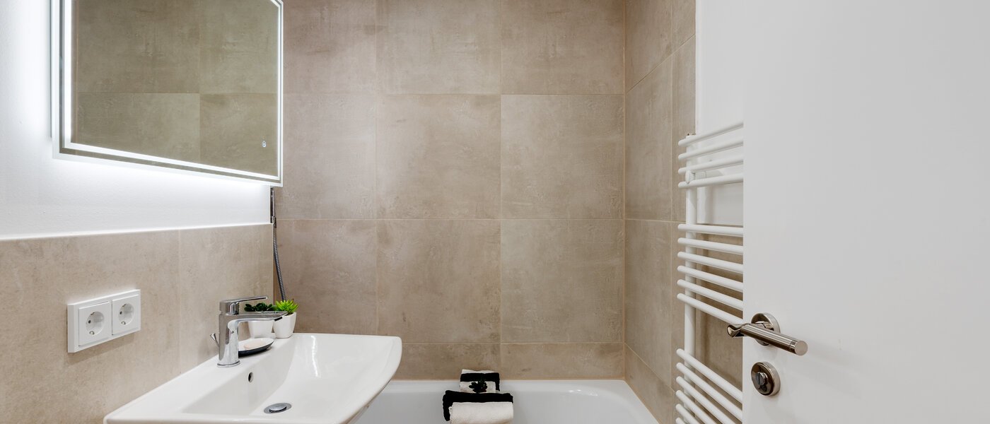 メゾネット・マンション（複数階にわたるマンション） München Moosach 01 浴室 12293