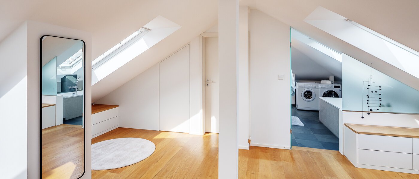 メゾネット・マンション（複数階にわたるマンション） München Maxvorstadt 07 1. 寝室 12304