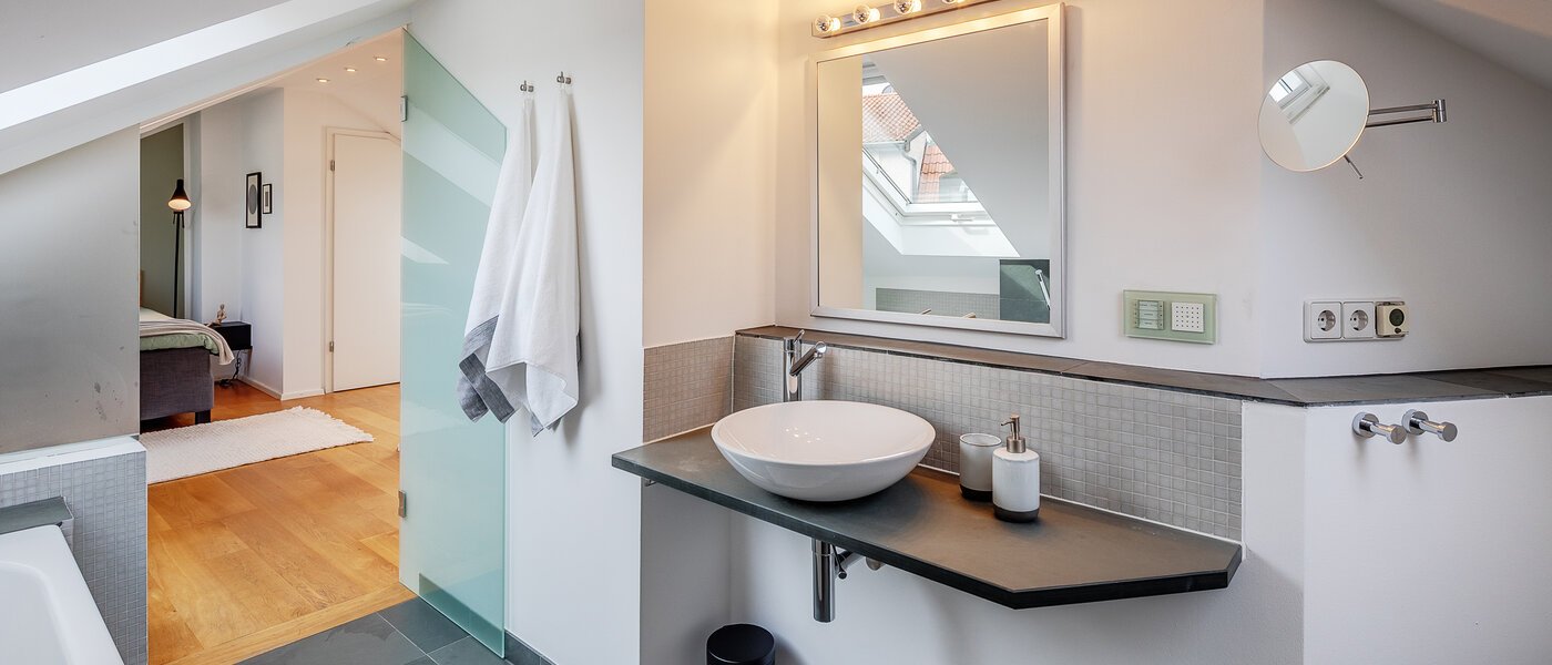 メゾネット・マンション（複数階にわたるマンション） München Maxvorstadt 02 1つめの浴室 12304