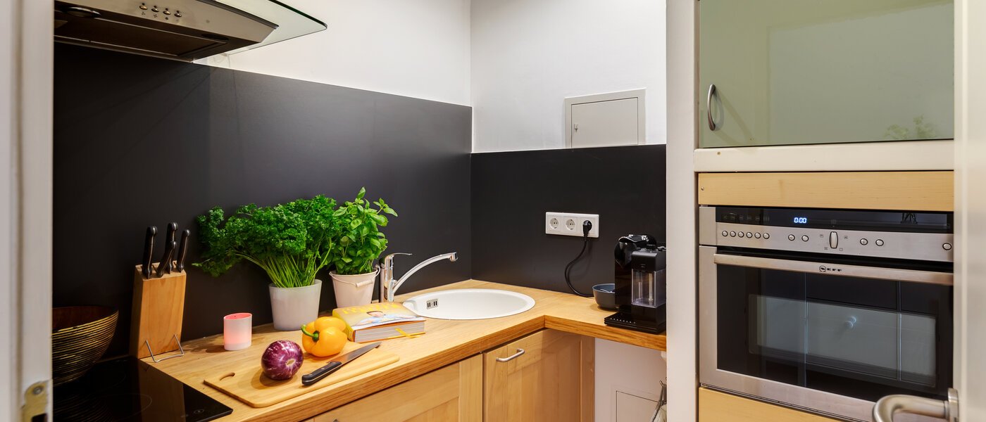 アティック・フラット（屋根裏） München Obergiesing 01 キッチン 12328