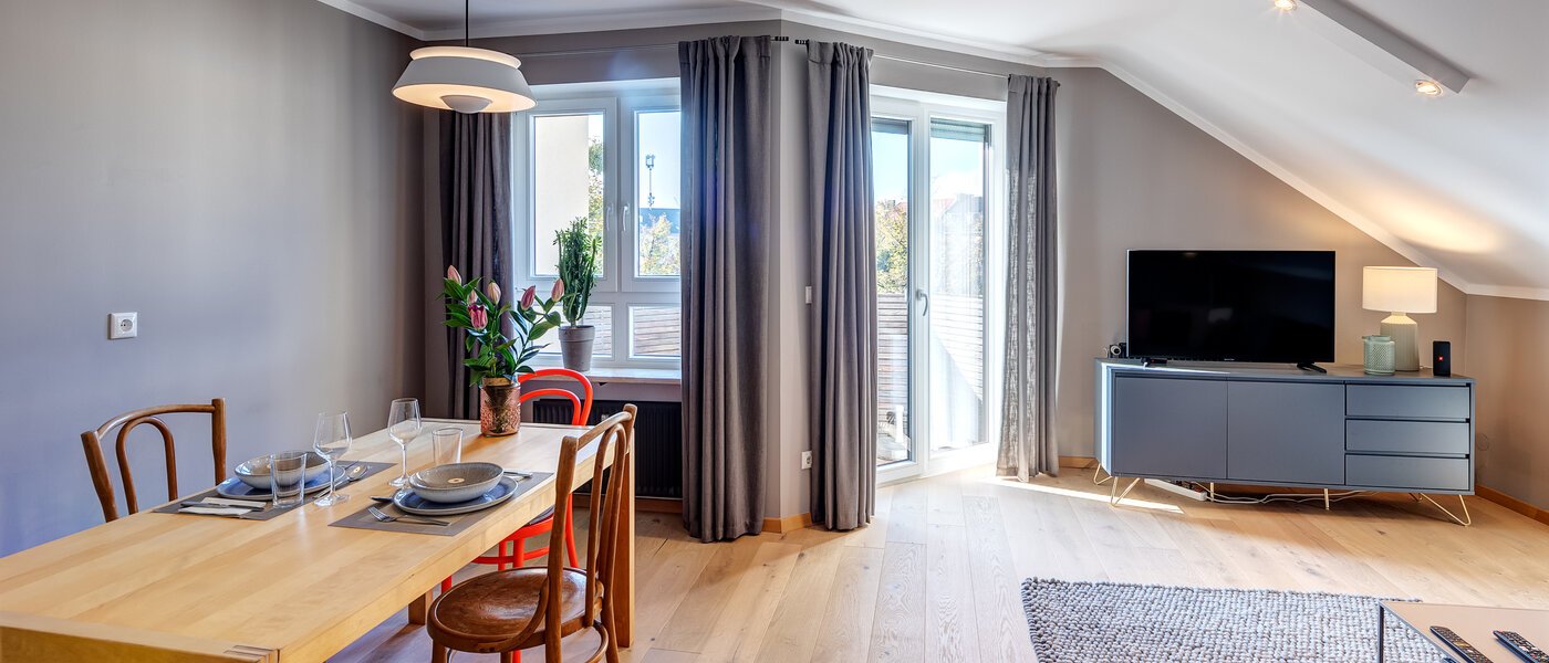 アティック・フラット（屋根裏） München Obergiesing 04 リビングエリア 12328