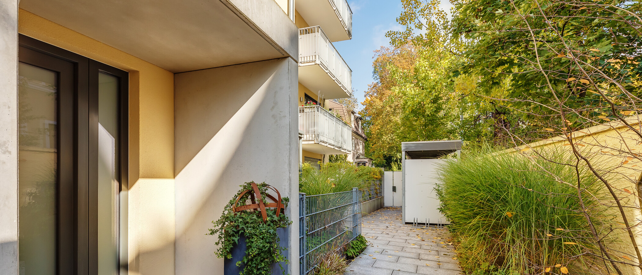 庭付き住宅 München Schwabing (rechts der Leopoldstraße) 03 中庭向き 12380