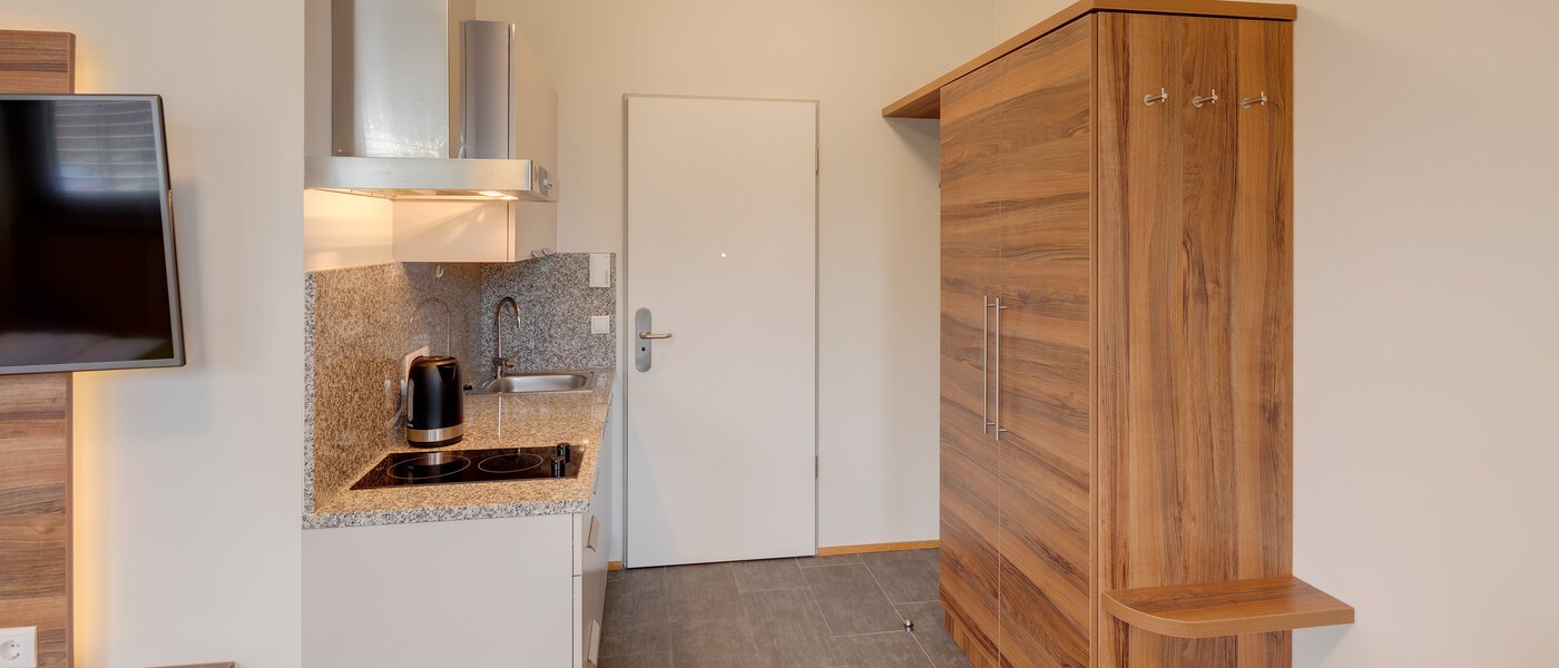 マンション Ismaning 01 玄関入り口 12383