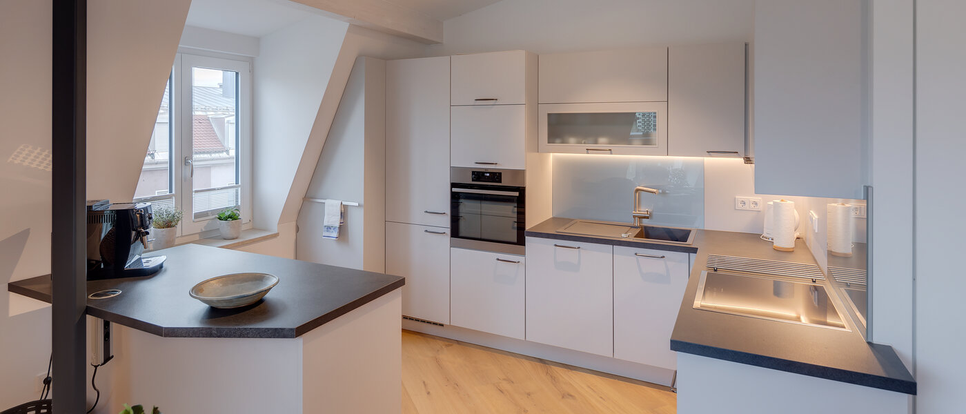 アティック・フラット（屋根裏） München Au 01 キッチン 12452