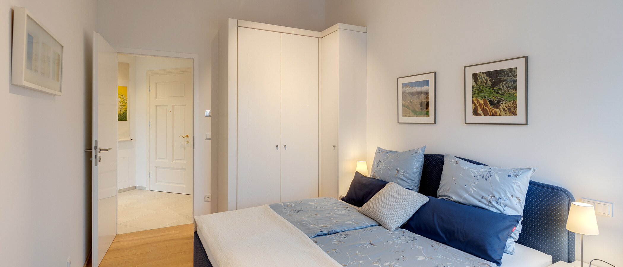 アティック・フラット（屋根裏） München Au 03 寝室 12452