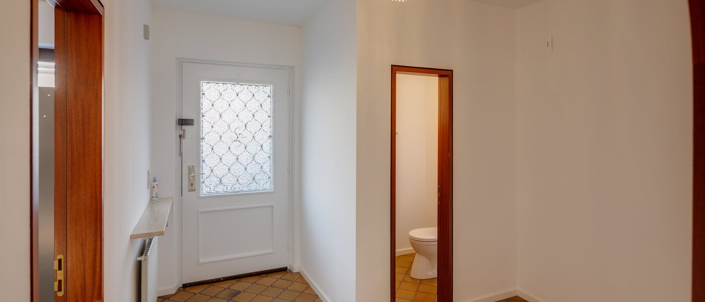 テラスハウス角住宅 München Obersendling 03 玄関入り口 12456