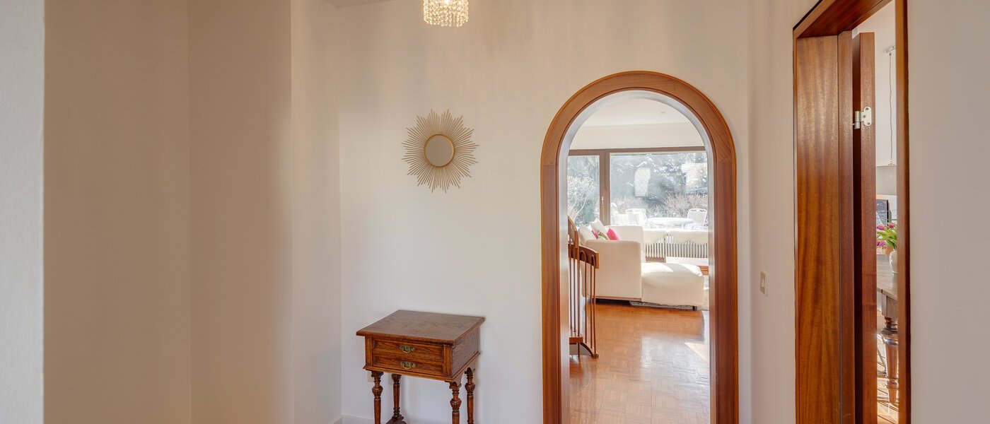 テラスハウス角住宅 München Obersendling 04 玄関入り口 12456