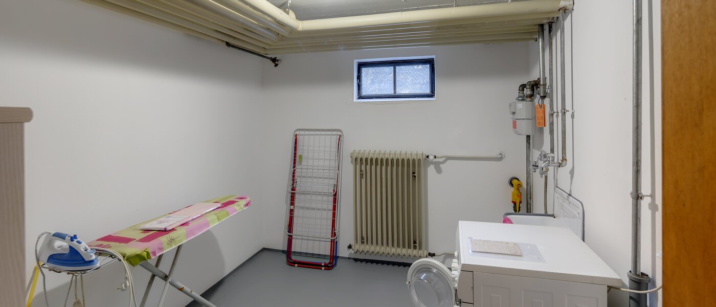 テラスハウス角住宅 München Obersendling 01 家事室 12456