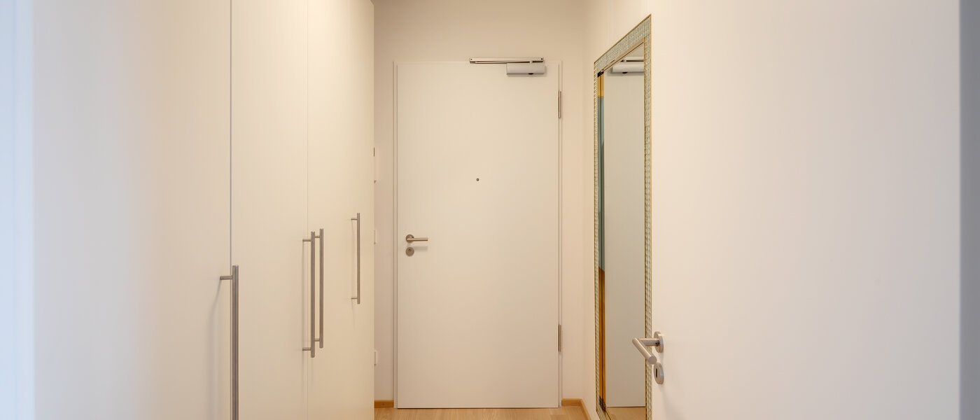 マンション München Au 01 玄関入り口 12459