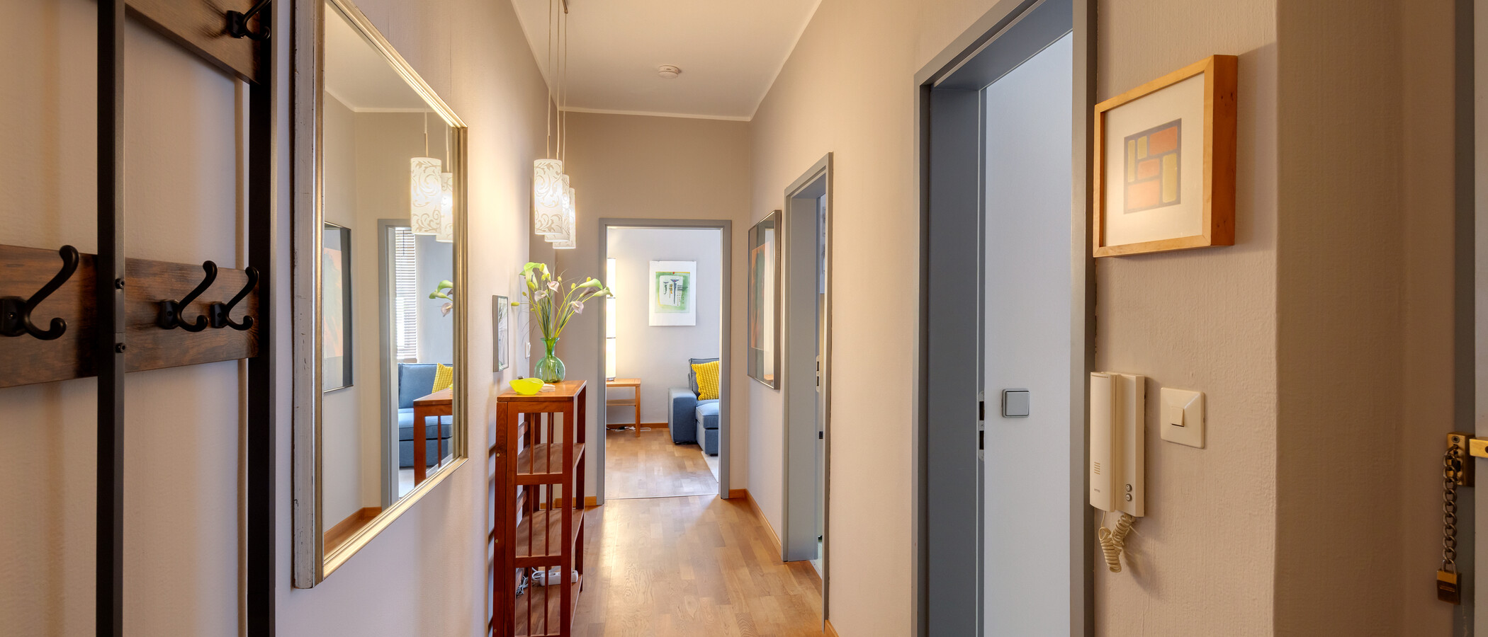 マンション München Untergiesing 01 玄関入り口 1250