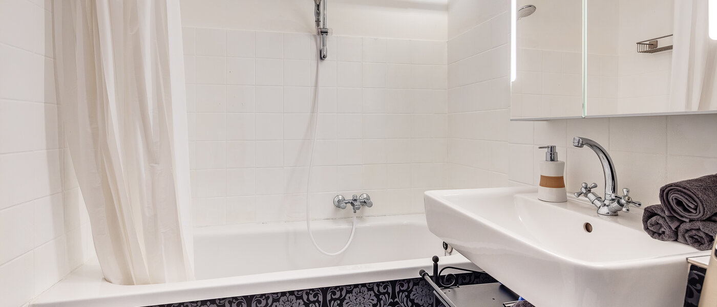 マンション München Arabellapark 01 浴室 12513