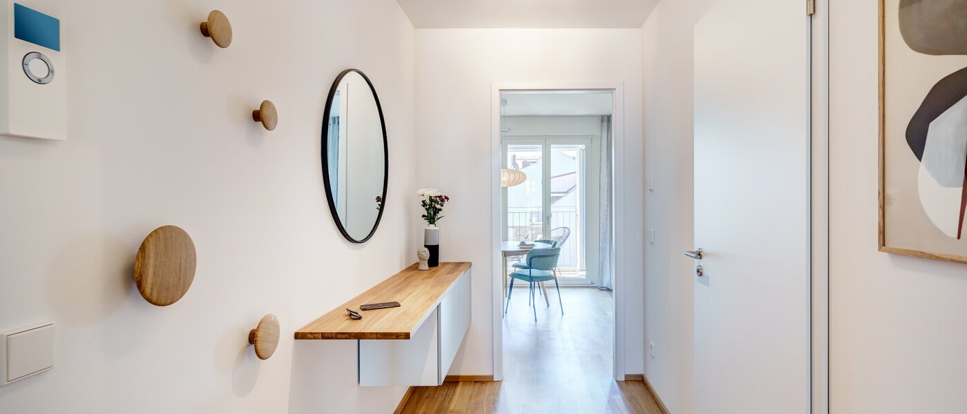 マンション München Au 03 玄関入り口 12517