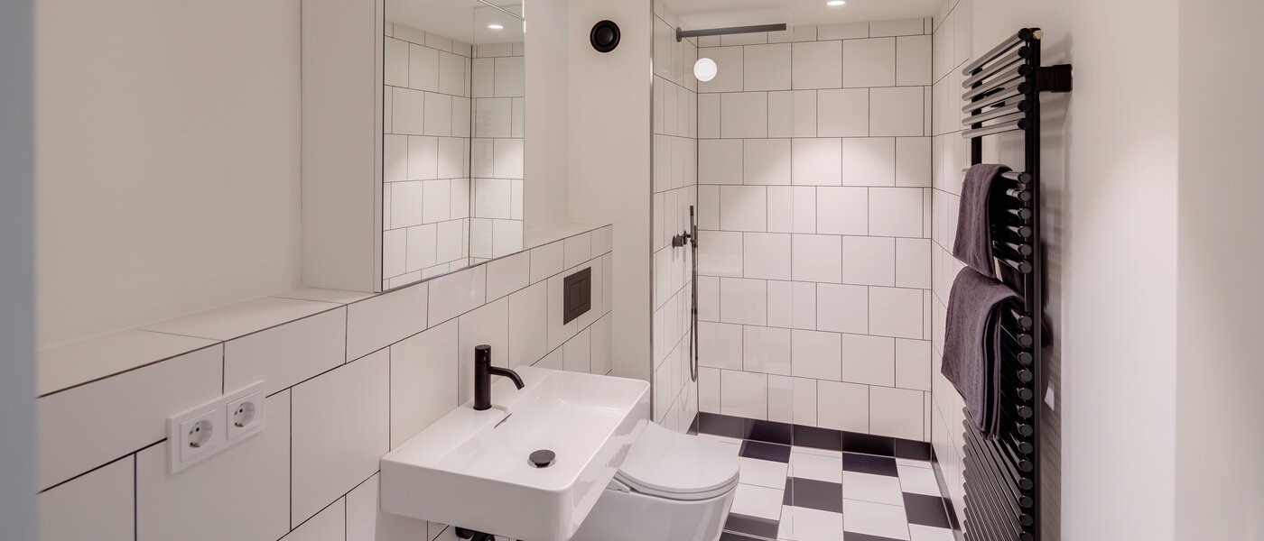 複層－回廊住宅 München Herzogpark 01 浴室 12522