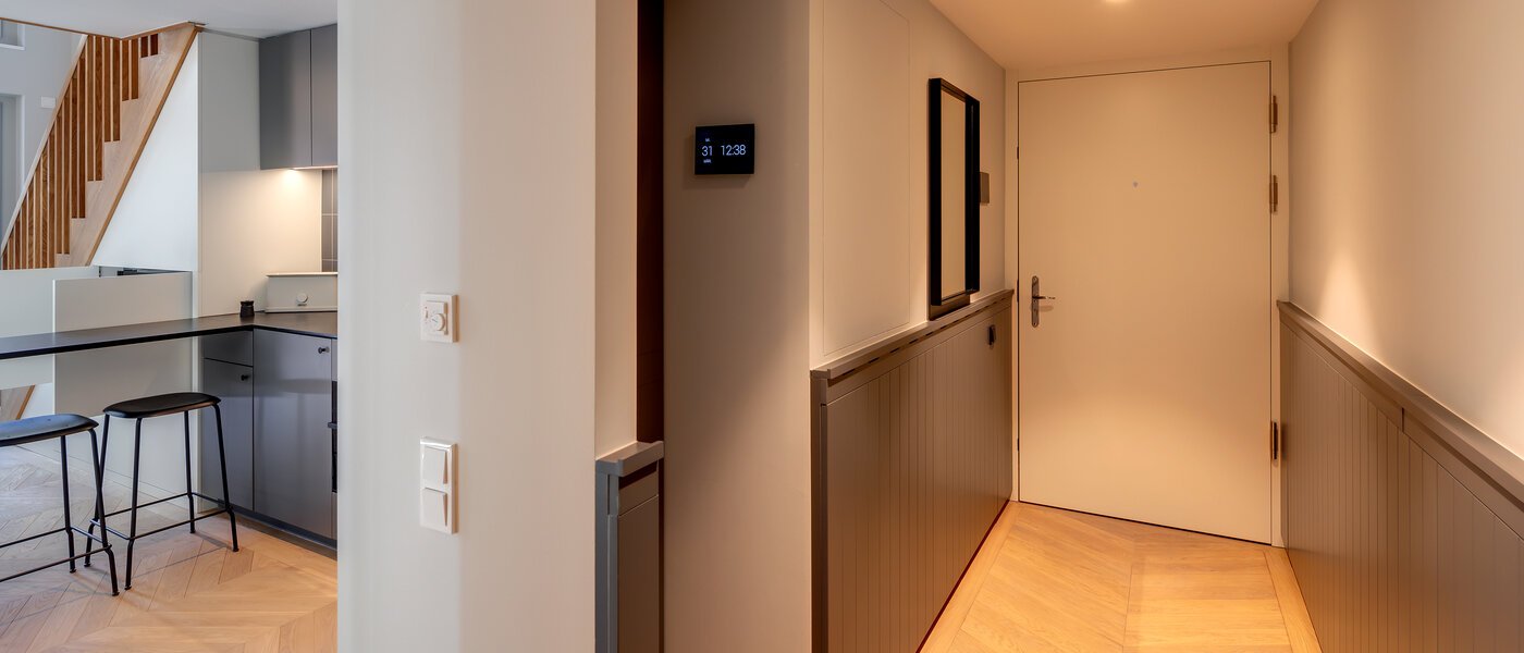 複層－回廊住宅 München Herzogpark 01 玄関入り口 12522