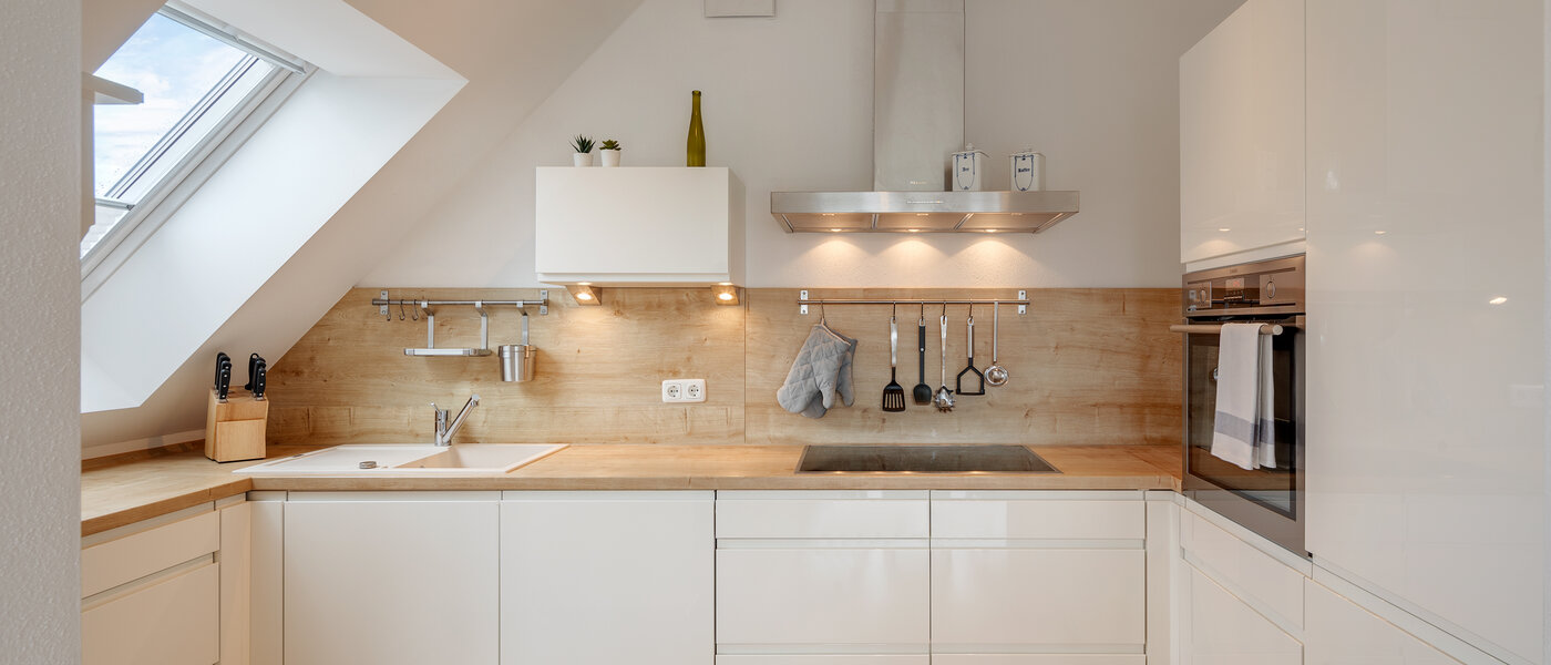 アティック・フラット（屋根裏） München Lerchenau 01 キッチン 12556