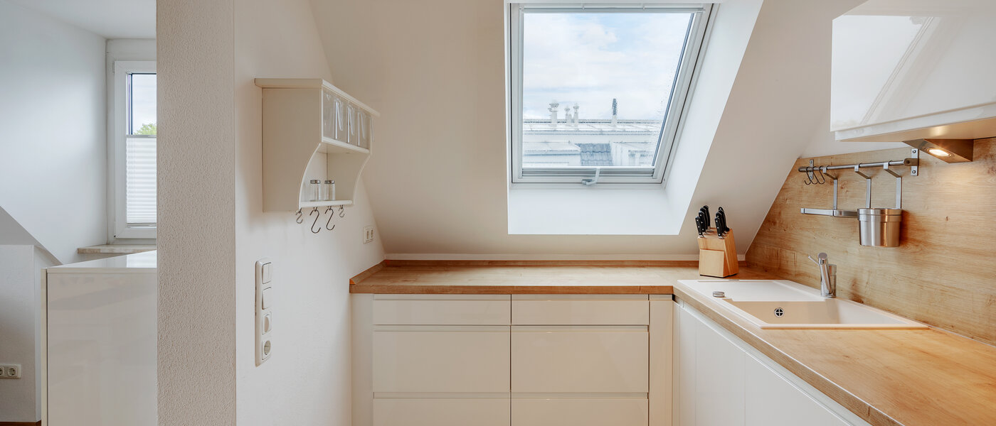 アティック・フラット（屋根裏） München Lerchenau 03 キッチン 12556