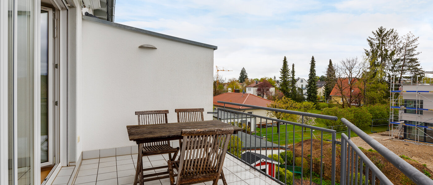 アティック・フラット（屋根裏） München Lerchenau 01 ベランダ 12556