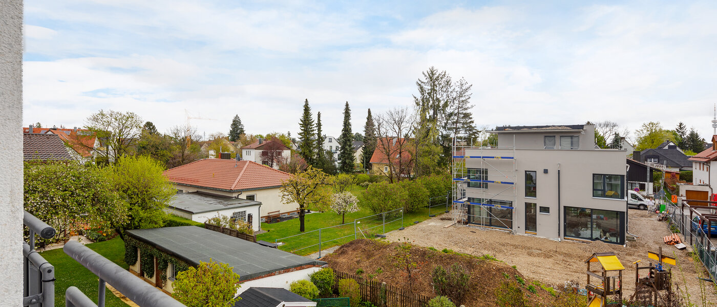 アティック・フラット（屋根裏） München Lerchenau 02 物件からの眺め 12556