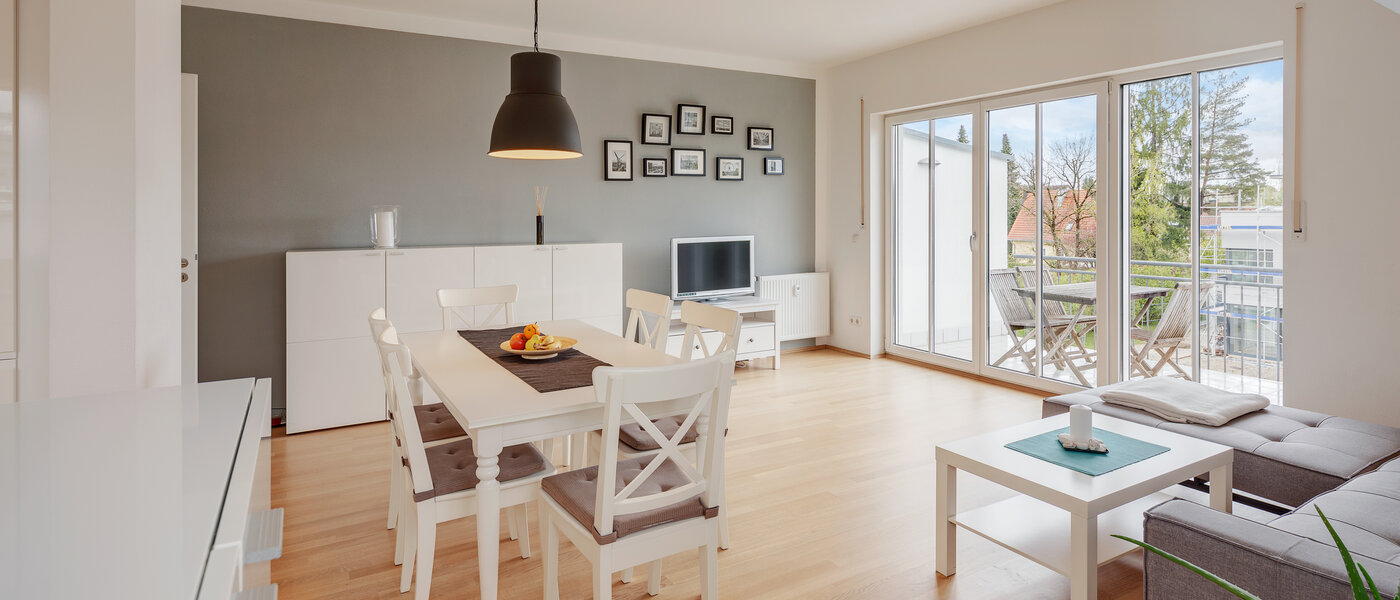 アティック・フラット（屋根裏） München Lerchenau 04 リビングエリア 12556