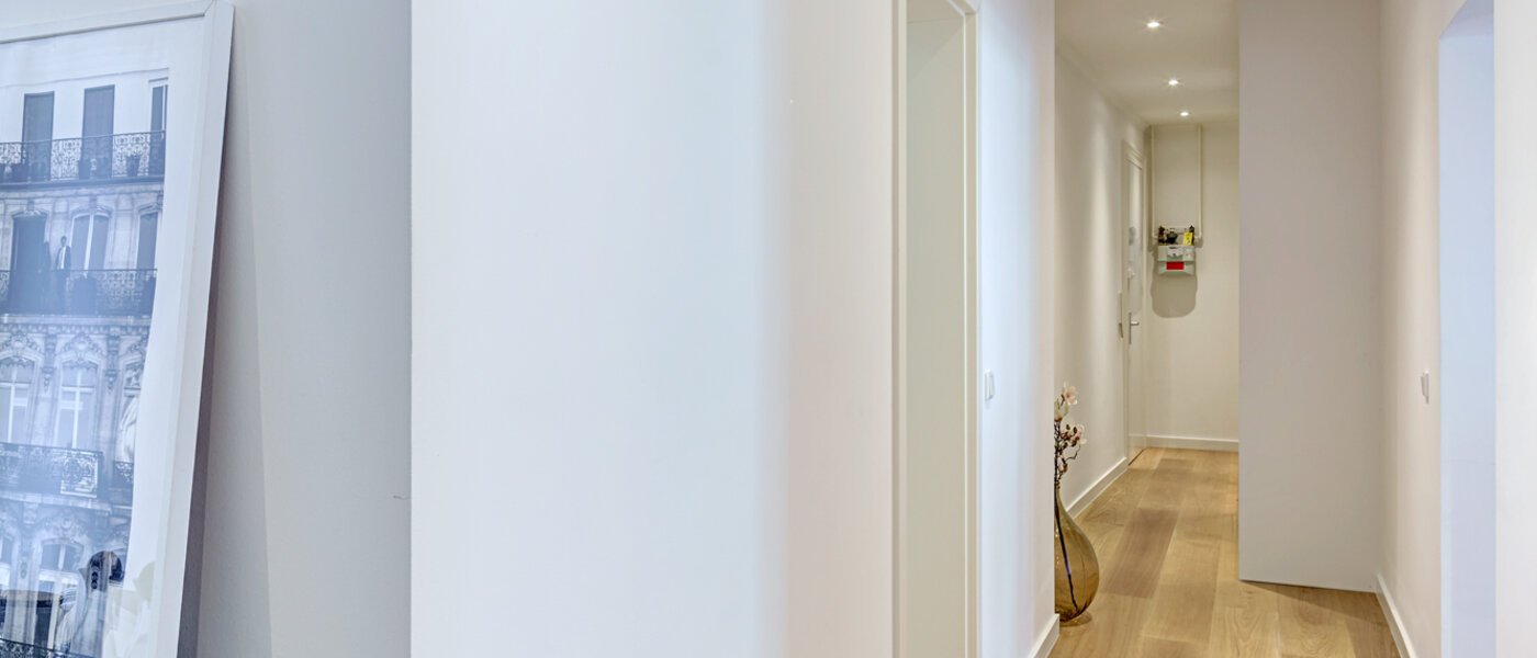 マンション München Neuhausen 03 玄関入り口 12582