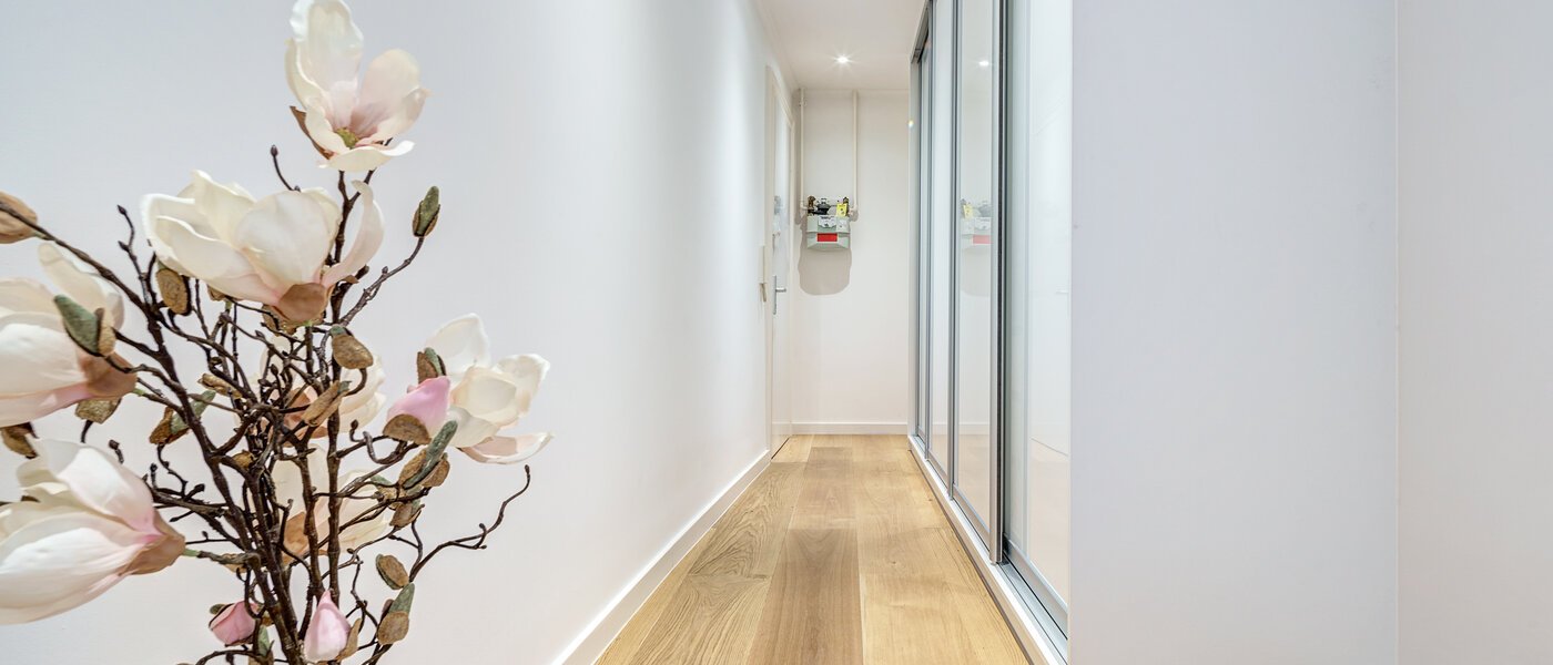 マンション München Neuhausen 04 玄関入り口 12582