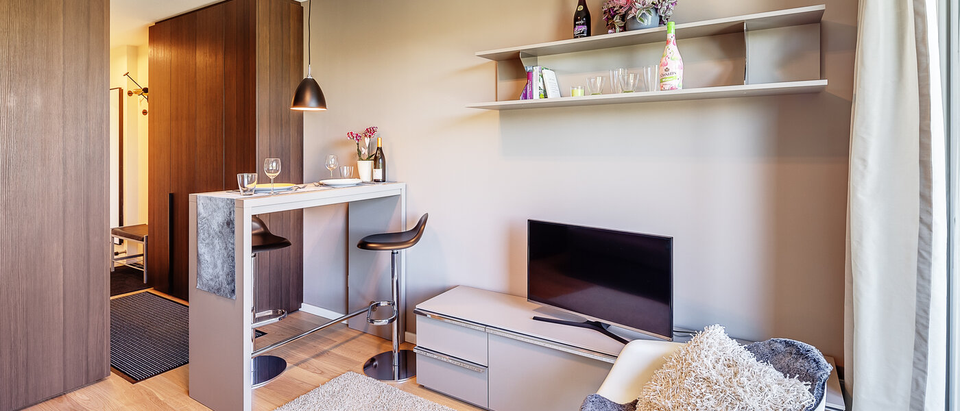 アパルトマン München Schwabing-West (rund um den Hohenzollernplatz) 03 リビングエリア 12583