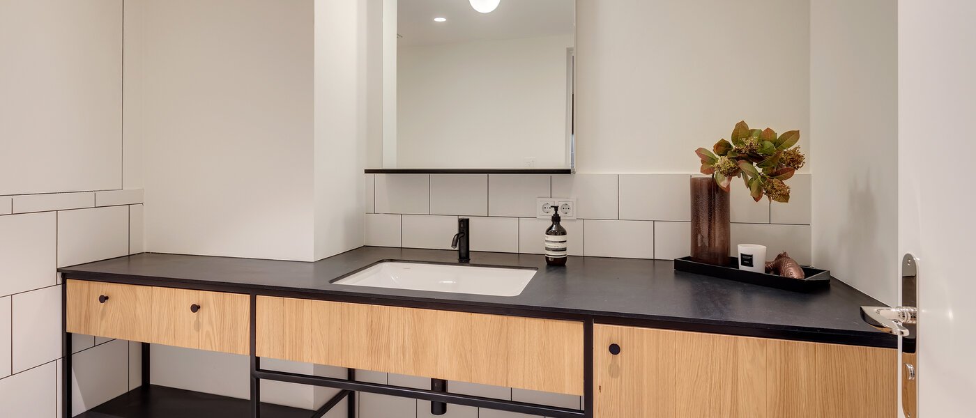 複層－回廊住宅 München Herzogpark 01 ゲスト用 WC 12615