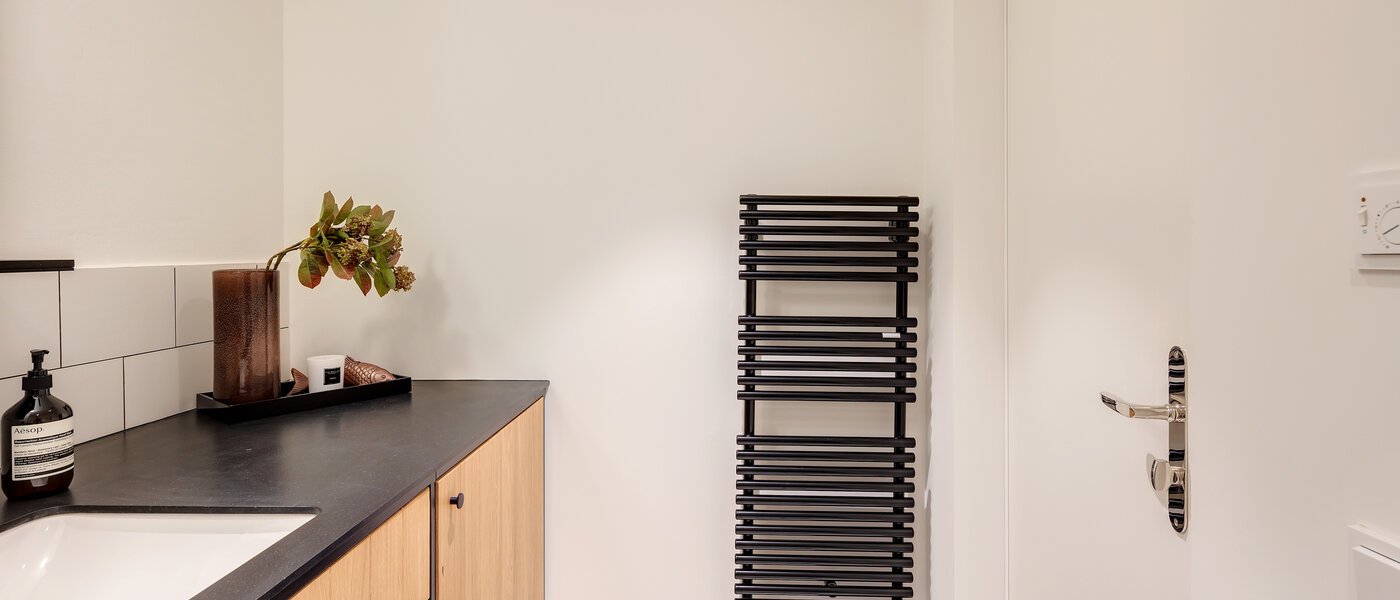 複層－回廊住宅 München Herzogpark 04 ゲスト用 WC 12615