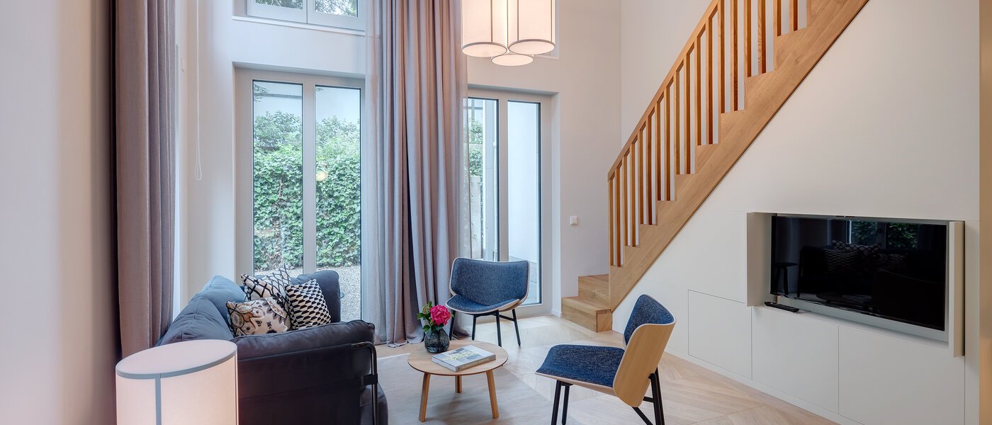 複層－回廊住宅 München Herzogpark 01 リビングエリア 12616