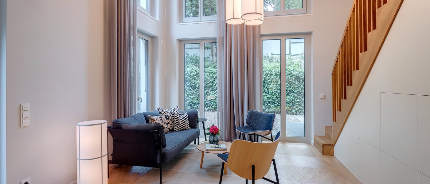 複層－回廊住宅 München Herzogpark 02 リビングエリア 12616