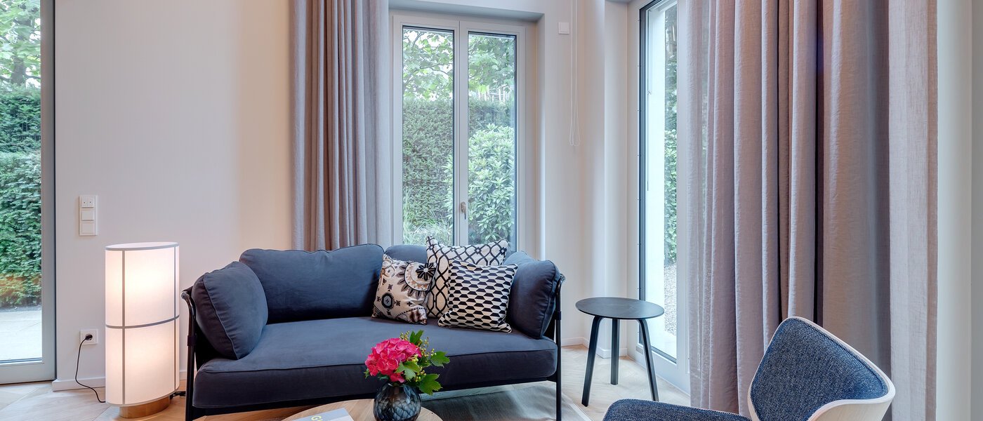 複層－回廊住宅 München Herzogpark 03 リビングエリア 12616