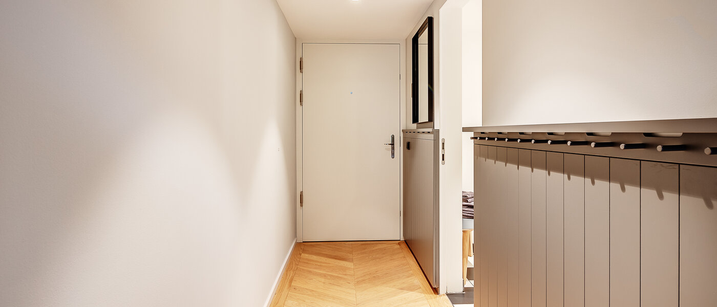 複層－回廊住宅 München Herzogpark 01 玄関入り口 12618