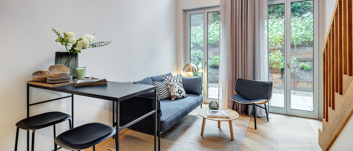 複層－回廊住宅 München Herzogpark 02 リビングエリア 12618