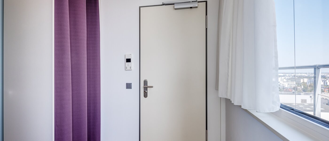 マンション München Olympiadorf 02 玄関入り口 12647