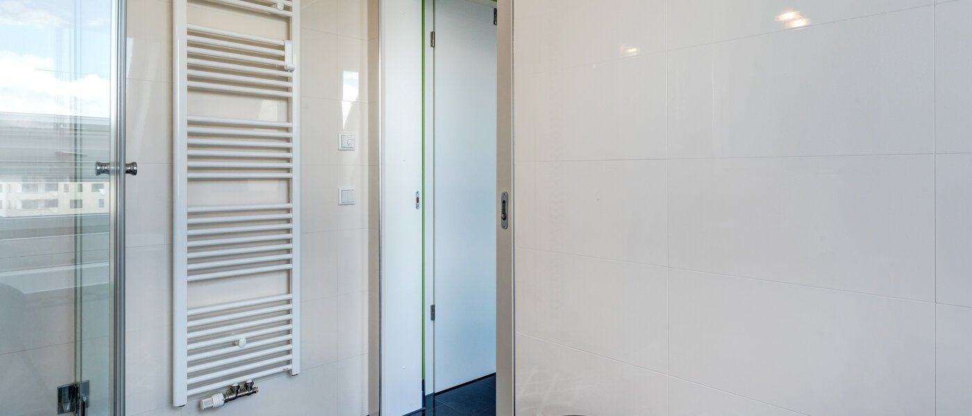 メゾネット・マンション（複数階にわたるマンション） München Pasing 04 1つめの浴室 12653