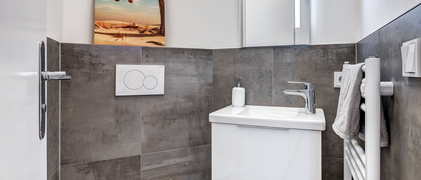 マンション Unterhaching 01 WC 12705