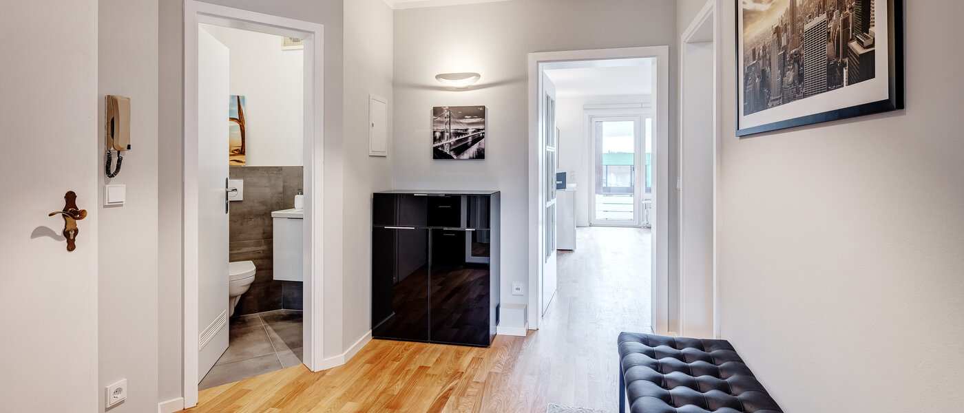 マンション Unterhaching 03 玄関入り口 12705