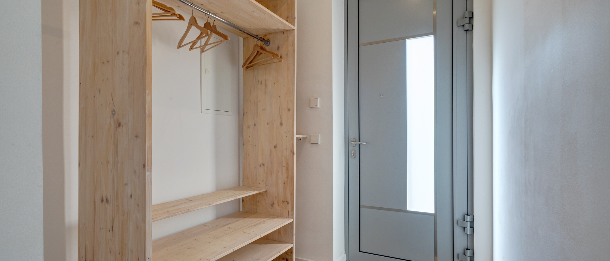 庭付き住宅 München Forstenried 01 玄関入り口 12709