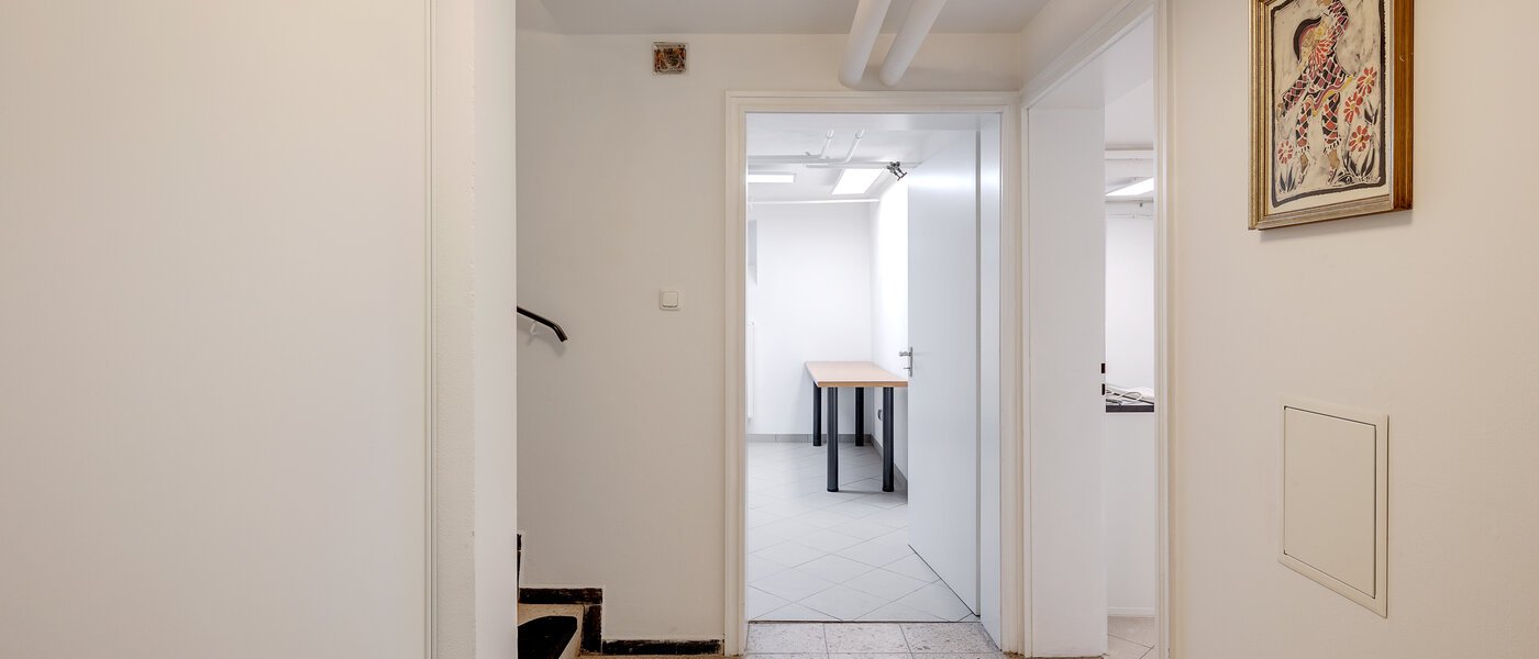 家屋 München Lerchenau 04 玄関入り口 12756