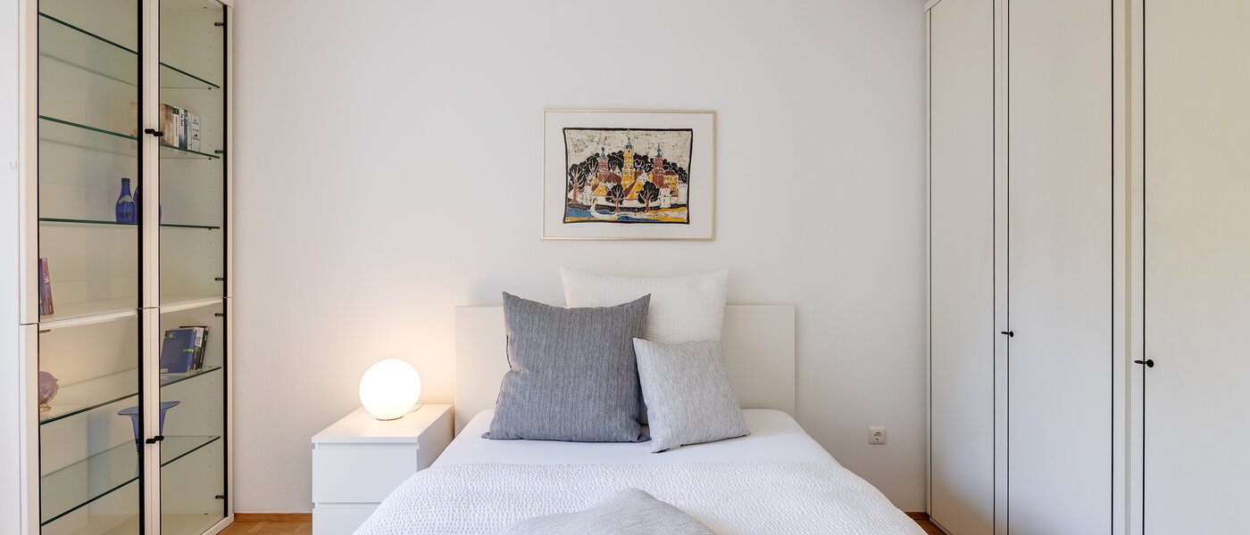 家屋 München Lerchenau 04 2.　寝室 12756